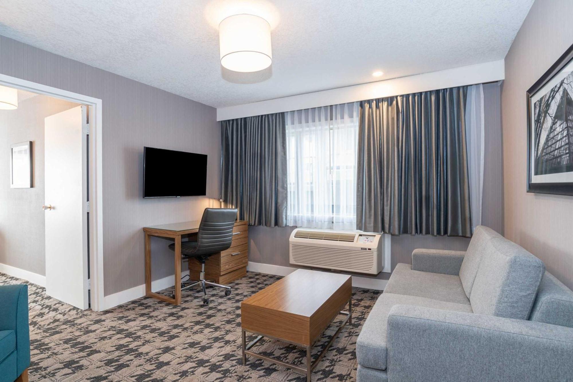 Sandman Hotel Edmonton West Exterior foto